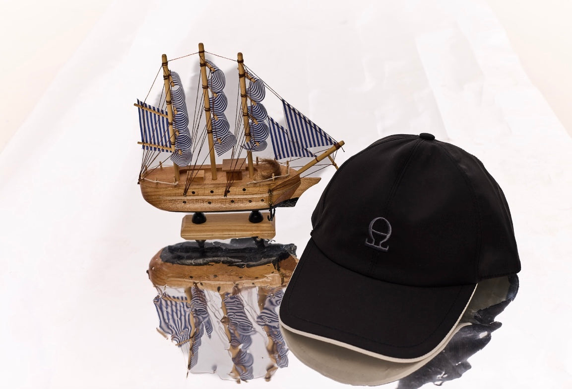 Olivereao- Black Signature Cap